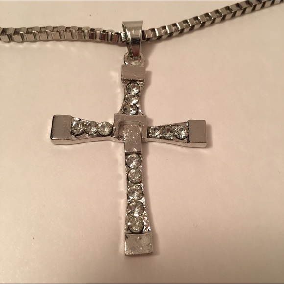 🆑🆑🆑SILVER CROSS NECKLACE - Picture 2 of 4