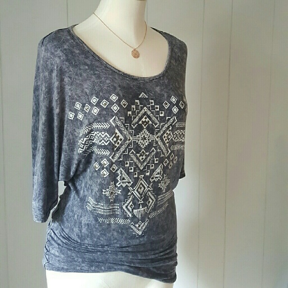 The Paige Top - Picture 2 of 6