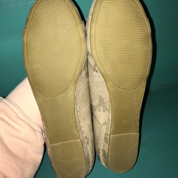 GUESS flats - Picture 3 of 3