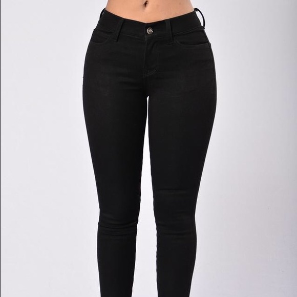Fashion nova worry less mid rise Jean