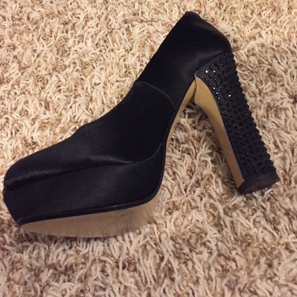 Michael Kors Peep Toe Pumps 4-1/2 - Picture 3 of 8