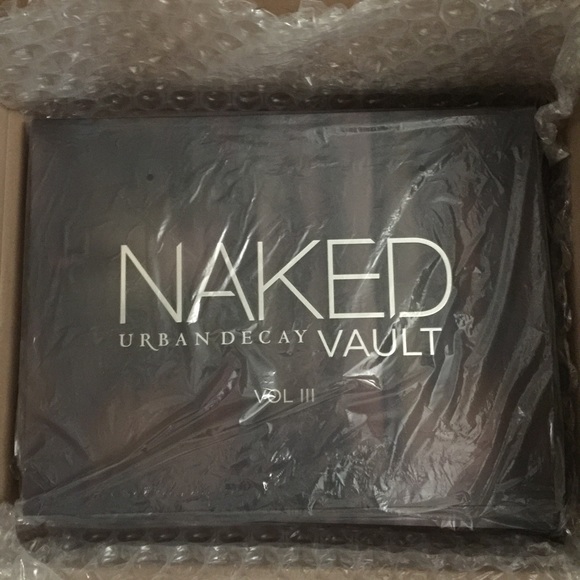 Urban Decay Naked Vault Volume III NIB - SOLD OUT - Picture 2 of 4