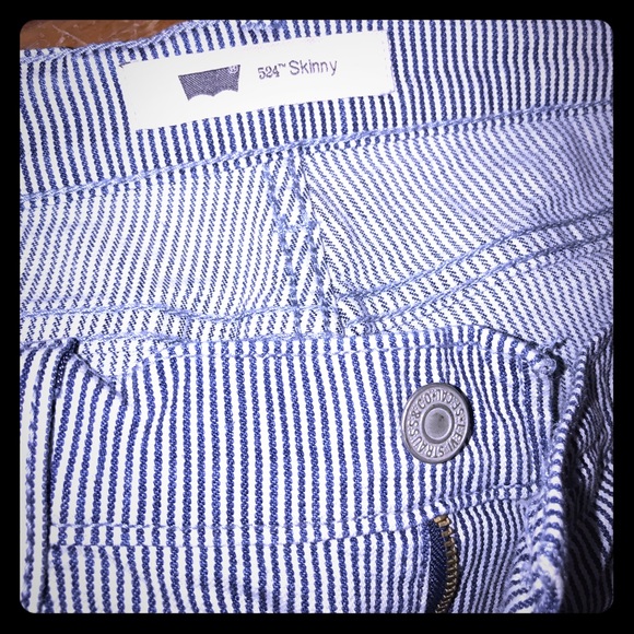 Women's blue and white conductor Levi's Jeans