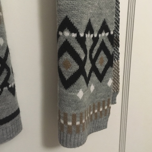 Patterned Scarf - Picture 3 of 3