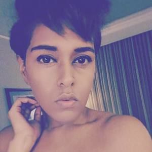 Meet your Posher, Sade