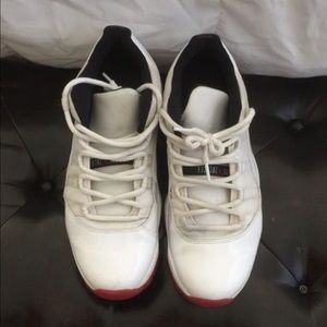 Jordan XI Varsity Reds