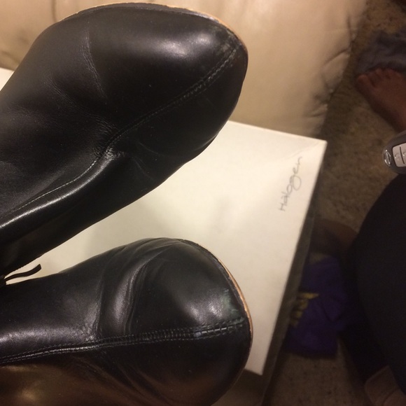 Black pointed toe boots - Picture 2 of 6