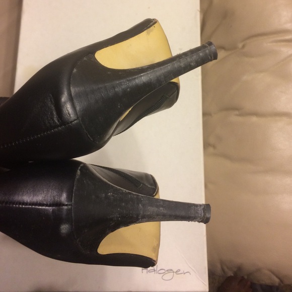 Black pointed toe boots - Picture 3 of 6