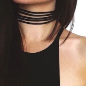 Black velvet layered choker