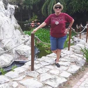 Meet your Posher, Joan