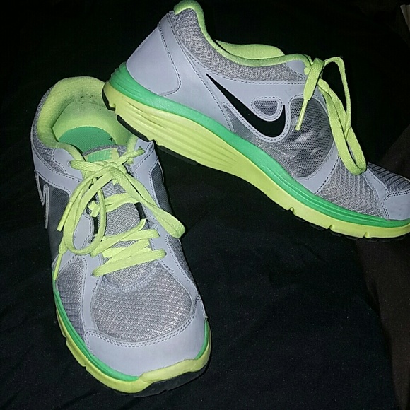Nike dual fusion