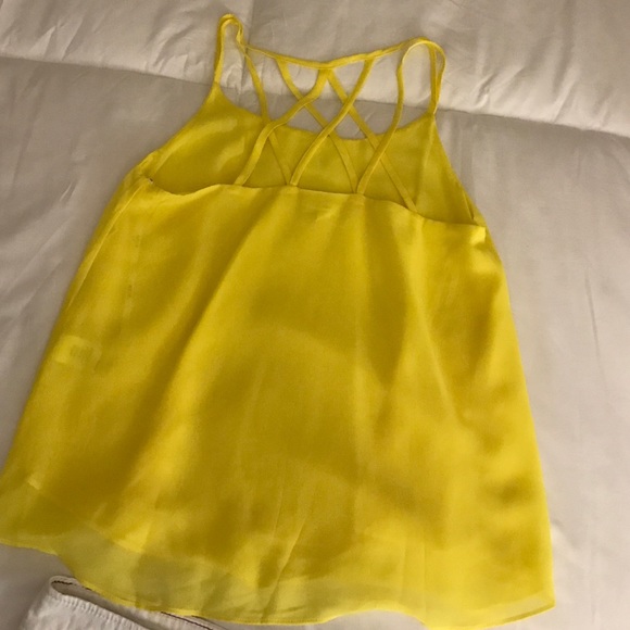 Yellow tank - Picture 2 of 3