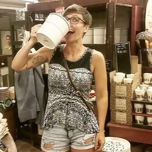 Meet your Posher, Samantha