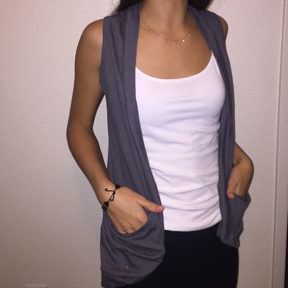 Sleeveless grey cardigan!