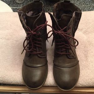 American Rag lace up boots