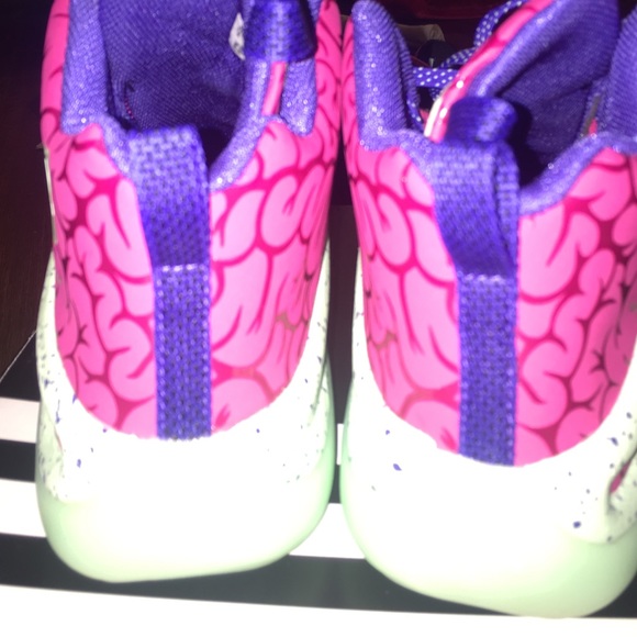 ᴄʀᴀᴢʏ ᴇɪɢʜᴛs - Picture 4 of 4