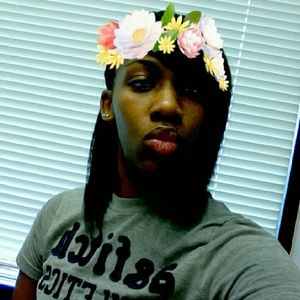 Meet your Posher, Desiree