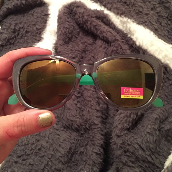 NWT Catherine Malandrino sunglasses