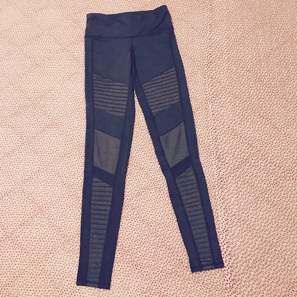 ALO Yoga Moto Leggings