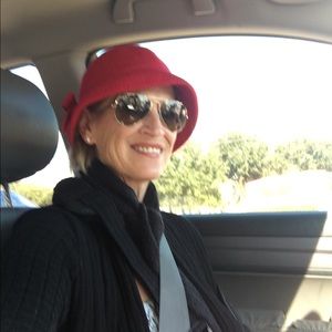 Meet your Posher, Carrie