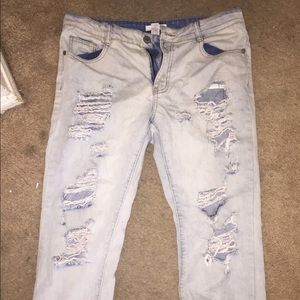 Boyfriend ripped jeans