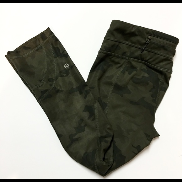 Lululemon Camo SAVASANA Run Inspire Crop