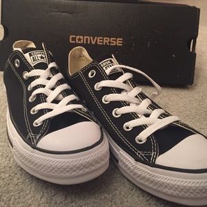 Women's 9.5/Men's 7.5 Black Converse All Star