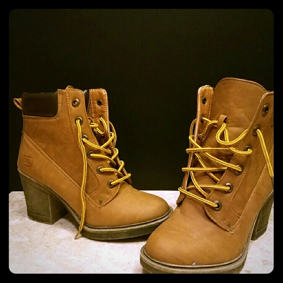 High heel boots