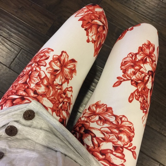 Viscosity Pants - 1 LEFT! 🔃Ivory Floral Leggings