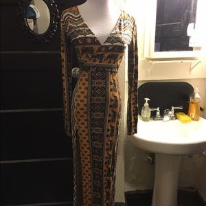 Forever 21 sexy maxi dress with leg slit(?)