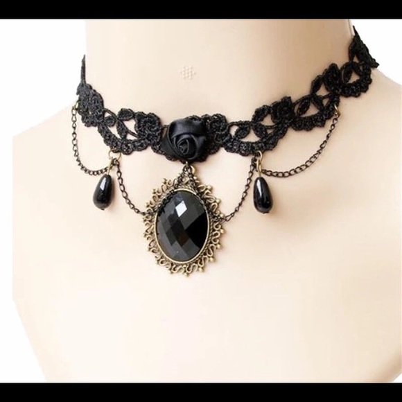 Black elegant gothic choker