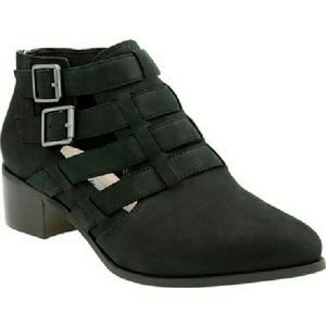 Clarks Marlina Ramble Bootie in Black Nubuck