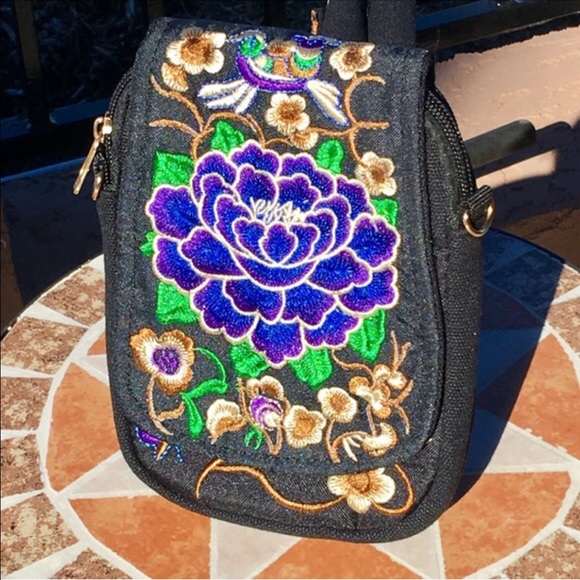 Small Blue Floral Embroidery Messenger Crossbody - Picture 4 of 4
