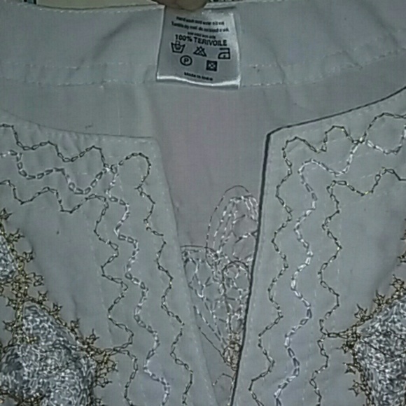 White KAMEEZ, Made in INDIA - Picture 3 of 4