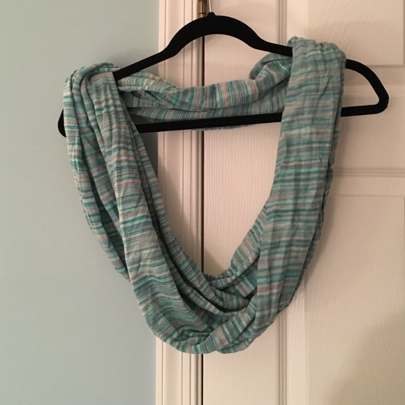 Scarf - Picture 2 of 3