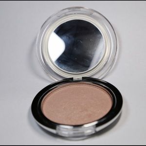 Elizabeth Arden Sheer Shimmer Powder
