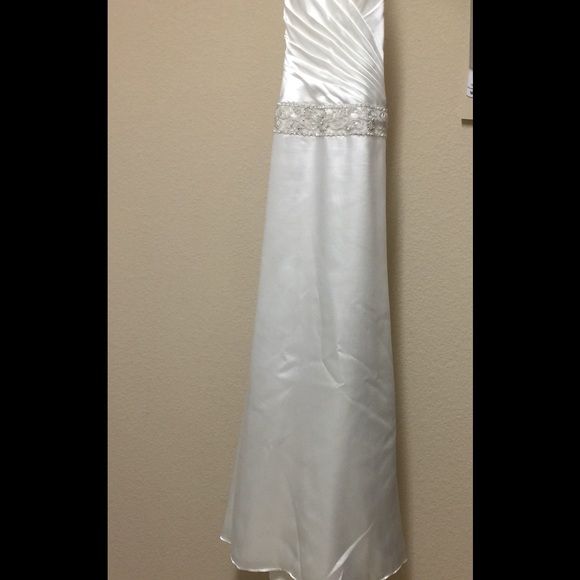 Davids Bridal Wedding Dress