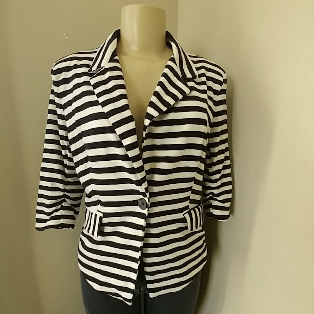 🔥MONTEAU🔥 STRIPE BLAZER