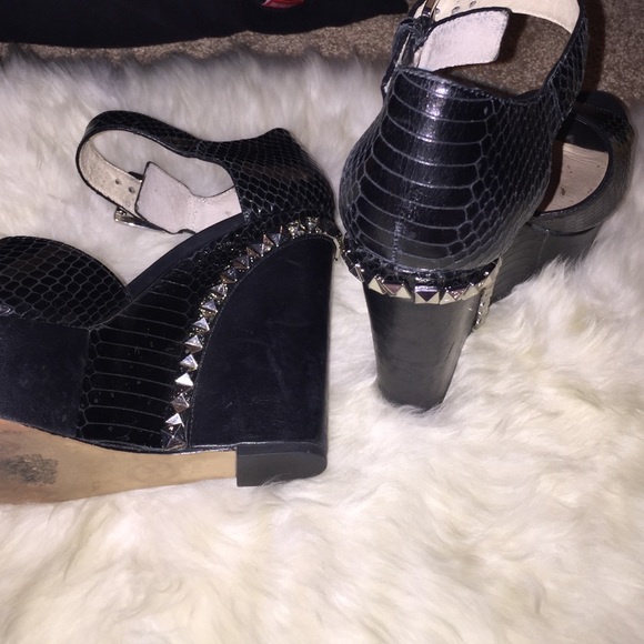 Michael Kors wedges - Picture 4 of 4