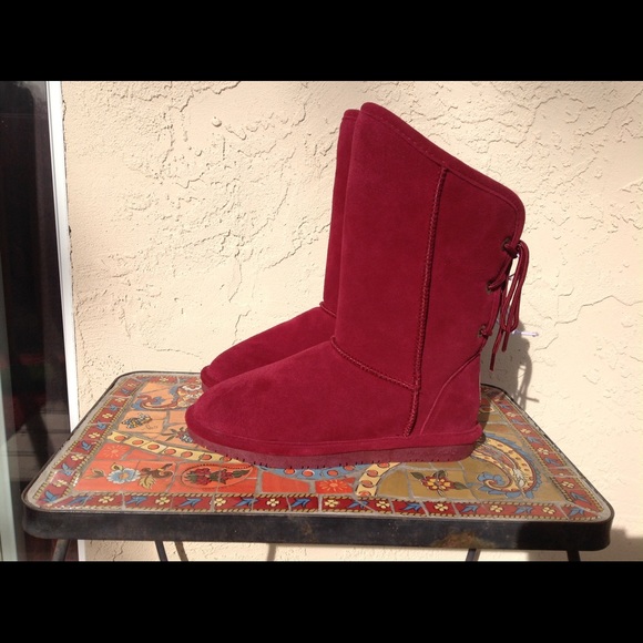 "SOLD" Cranberry Red BEARPAW Phylly Laceup Boots. - Picture 4 of 4
