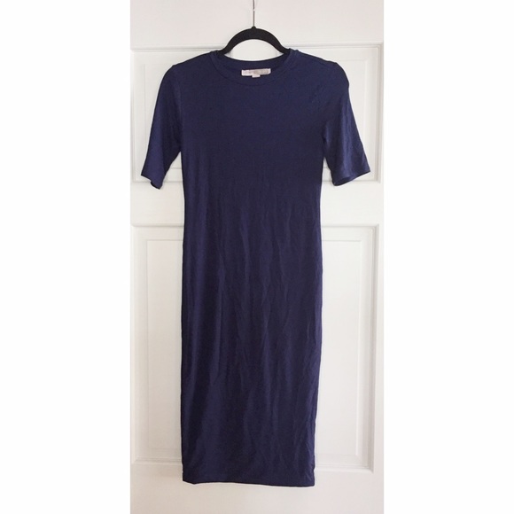Flattering navy bodycon dress MOVING SALE - Picture 2 of 2