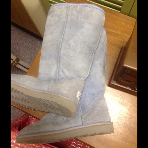 Uggs size 8