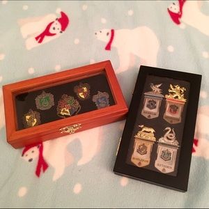Harry Potter Hogwarts Collectible Pins & Bookmarks