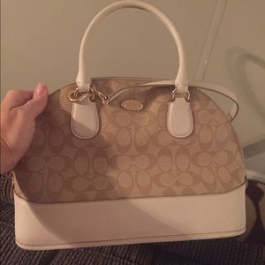 Coach dome style crossbody purse like new!