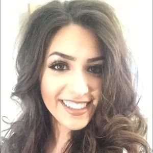 Meet your Posher, Amara