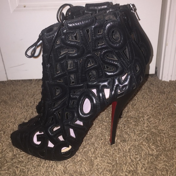 "Let me tell you" Christian Louboutin booties - Picture 2 of 8