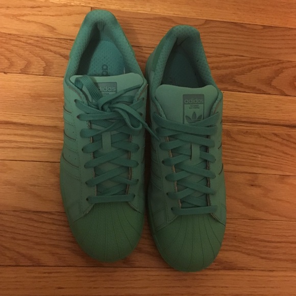 Mint green, glow in the dark addidas - Picture 2 of 3