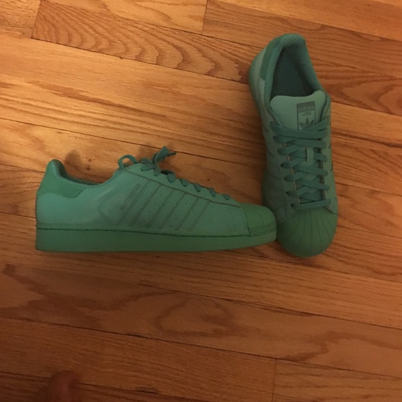 Mint green, glow in the dark addidas - Picture 3 of 3