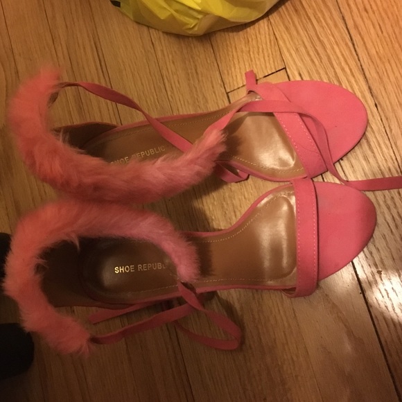 Pink faux fur heels
