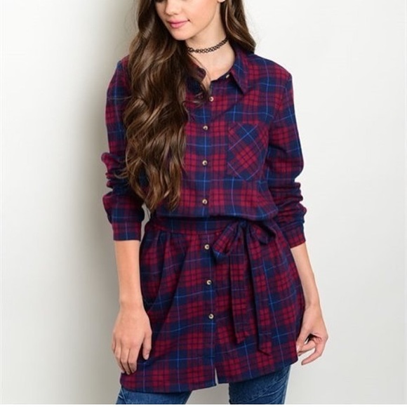 🎀new red navy plaid flannel tunic size m🎀